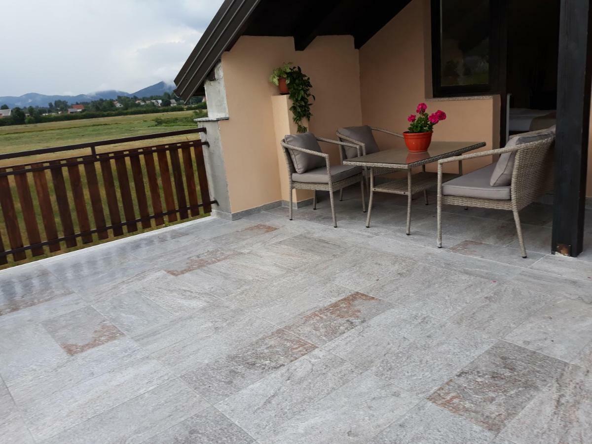 Guest House Vana Korenica Bagian luar foto