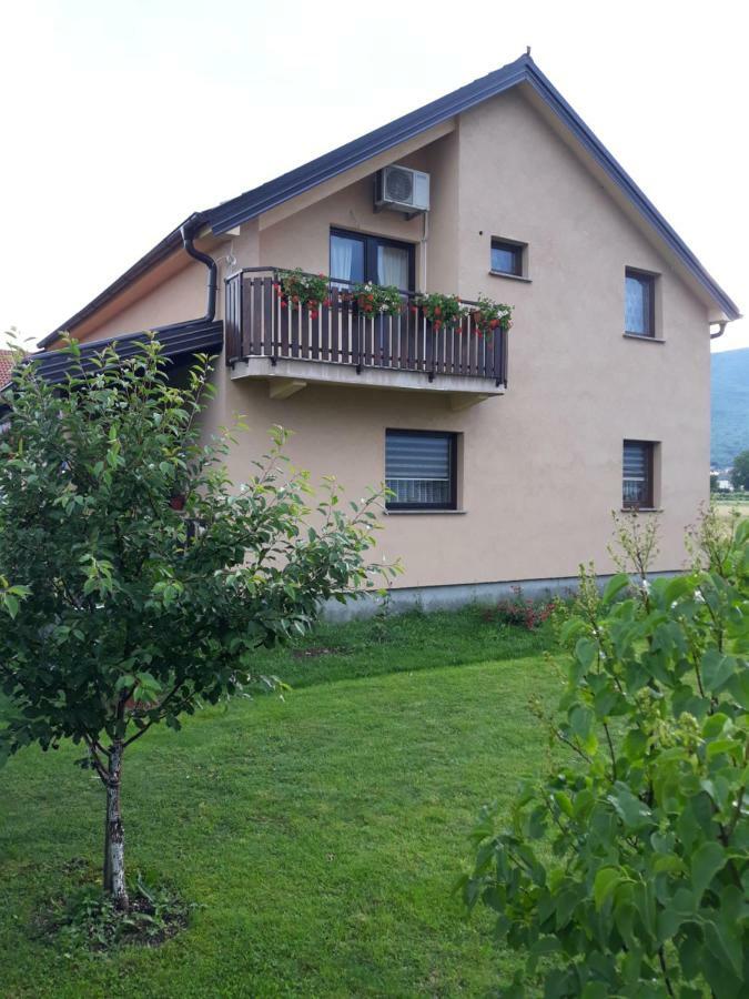 Guest House Vana Korenica Bagian luar foto
